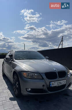 Седан BMW 3 Series 2009 в 