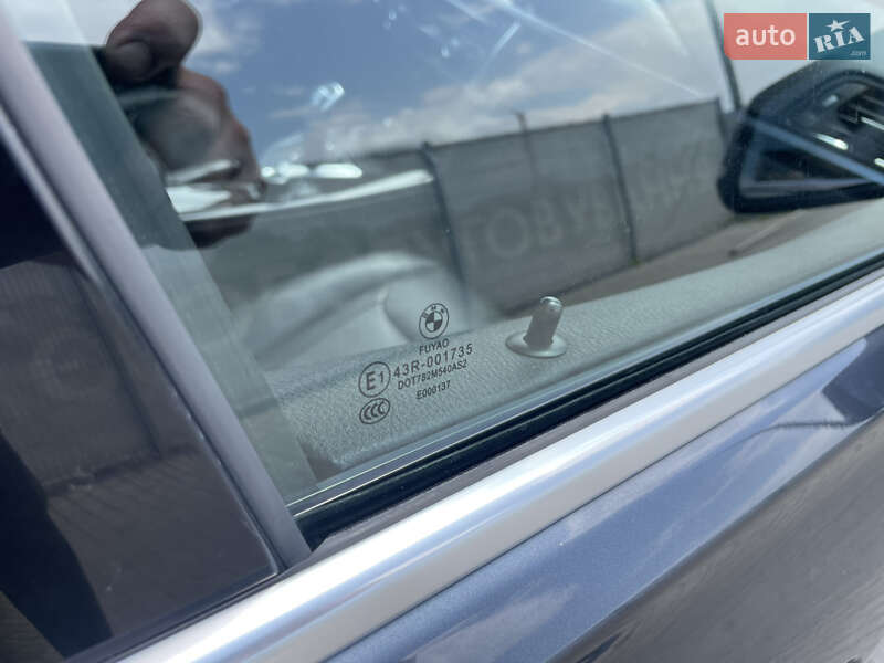 Седан BMW 3 Series 2012 в Львове