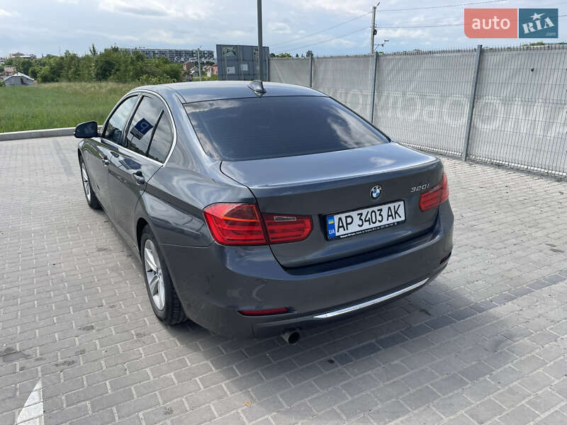 Седан BMW 3 Series 2012 в Львове