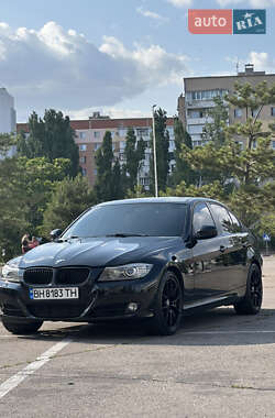 Седан BMW 3 Series 2011 в 