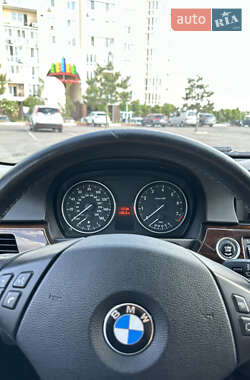 Седан BMW 3 Series 2011 в 