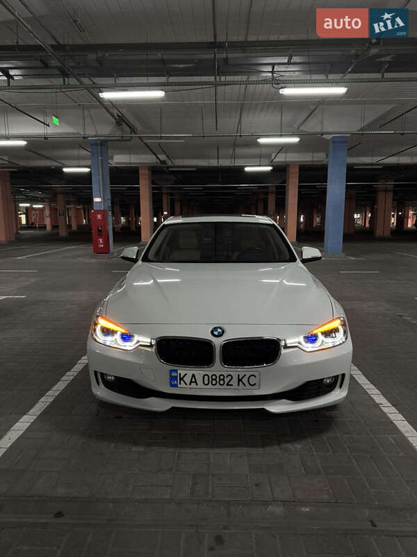 Седан BMW 3 Series 2013 в Києві
