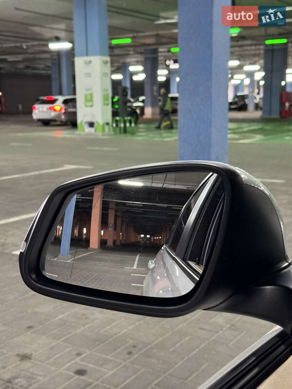 Седан BMW 3 Series 2013 в Києві