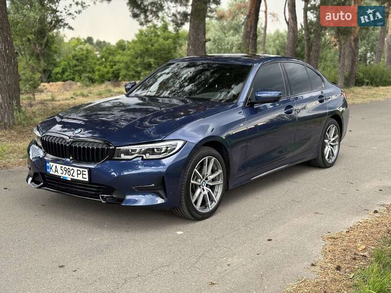 Седан BMW 3 Series 2021 в 