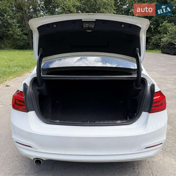 Седан BMW 3 Series 2018 в Львове фото 16 Седан BMW 3 Series 2018 в Львове