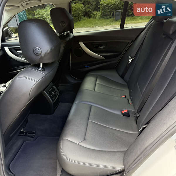 Седан BMW 3 Series 2018 в Львове фото 18 Седан BMW 3 Series 2018 в Львове