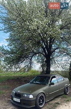 Седан BMW 3 Series 1996 в Дніпрі