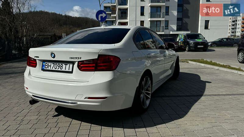 Седан BMW 3 Series 2015 в Дніпрі