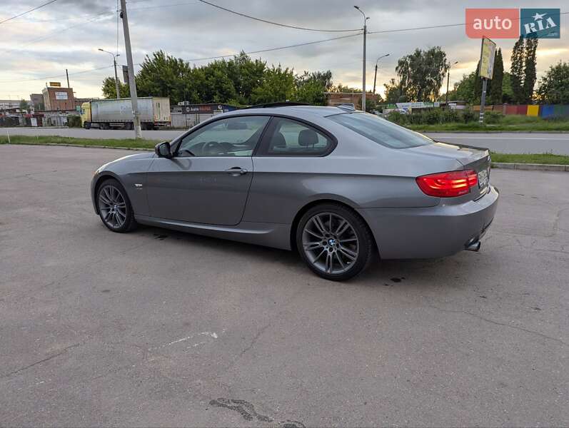 Купе BMW 3 Series 2010 в Киеве фото 6 Купе BMW 3 Series 2010 в Киеве