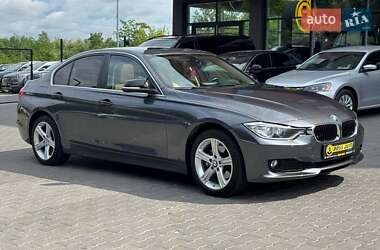 Седан BMW 3 Series 2014 в Чернівцях