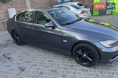 Седан BMW 3 Series 2005 в Кропивницькому