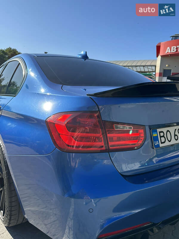 Седан BMW 3 Series 2012 в Бучачі
