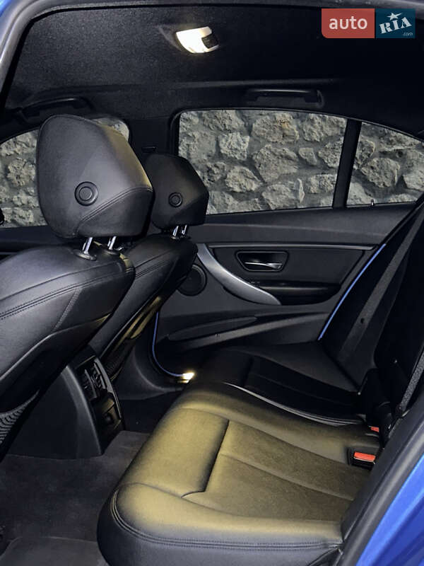 Седан BMW 3 Series 2012 в Бучачі