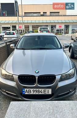 Седан BMW 3 Series 2011 в 