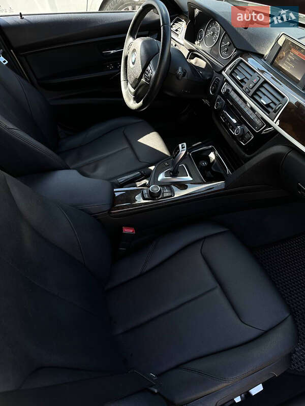 Седан BMW 3 Series 2016 в Івано-Франківську