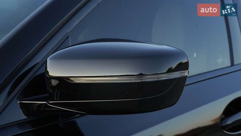 Седан BMW 3 Series 2019 в Одесі
