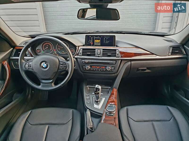 Седан BMW 3 Series 2014 в Кропивницькому