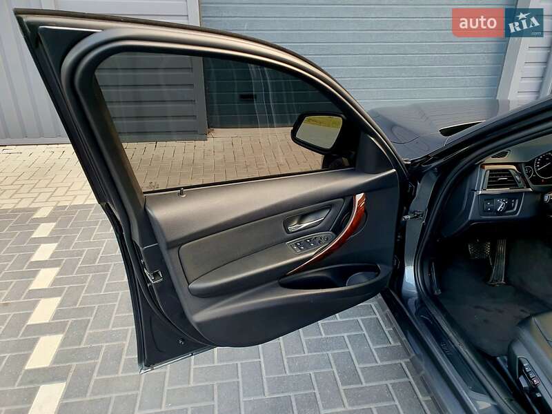Седан BMW 3 Series 2014 в Кропивницькому