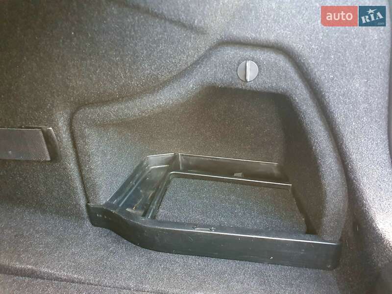 Седан BMW 3 Series 2014 в Кропивницькому