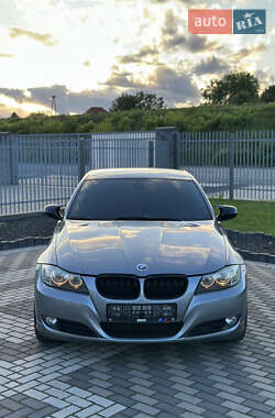 Седан BMW 3 Series 2011 в Рокитному