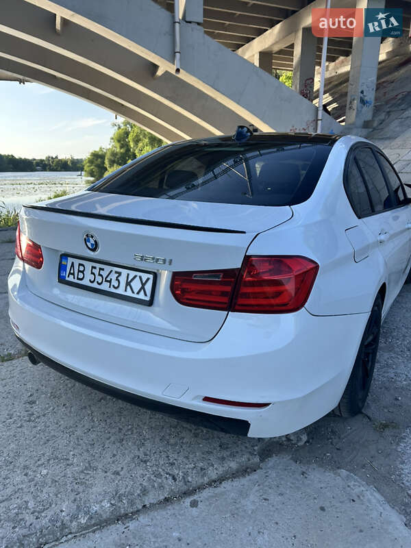 Седан BMW 3 Series 2015 в Вінниці