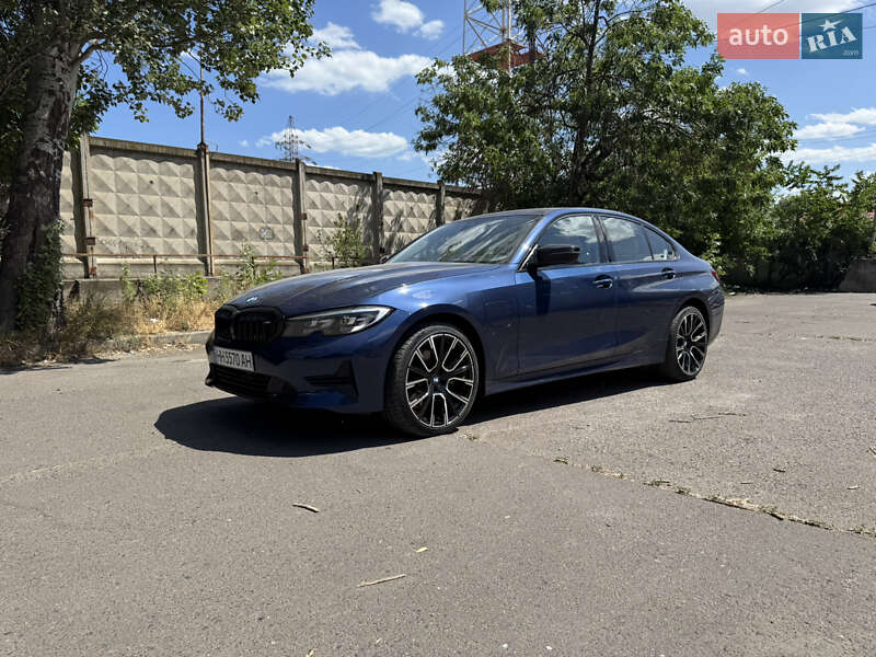 BMW 3 Series 2021