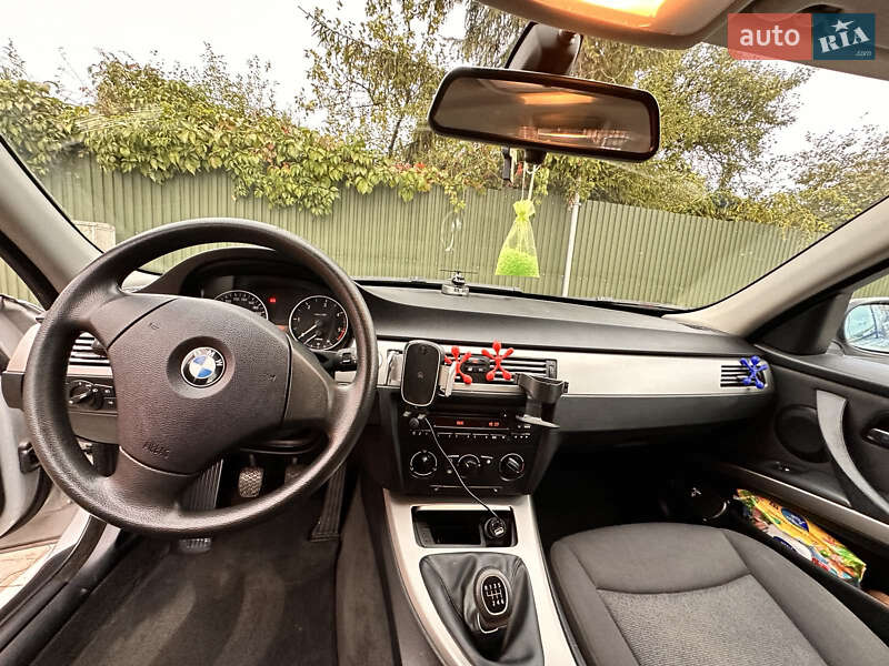 Универсал BMW 3 Series 2006 в Нововолынске