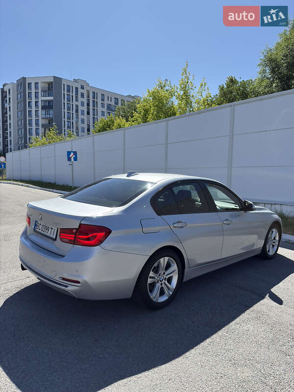 Седан BMW 3 Series 2015 в Львові