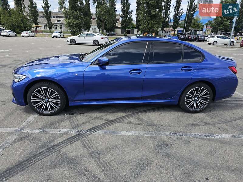 Седан BMW 3 Series 2022 в Києві