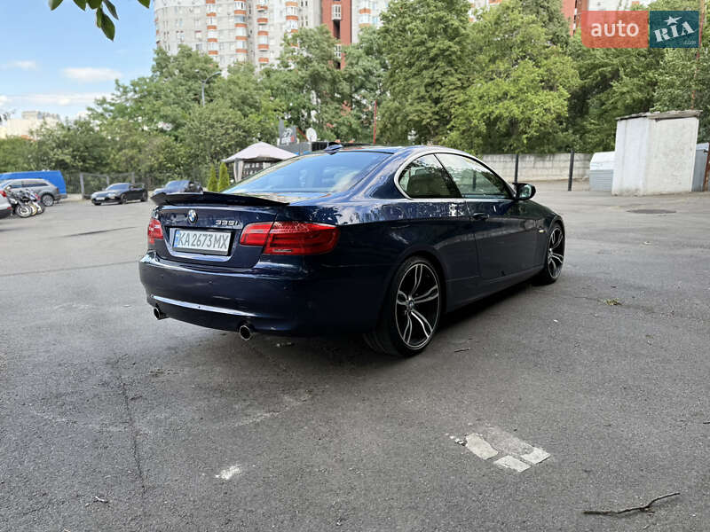 Купе BMW 3 Series 2011 в Киеве