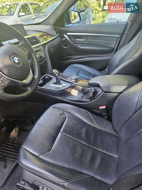 Седан BMW 3 Series 2017 в Києві