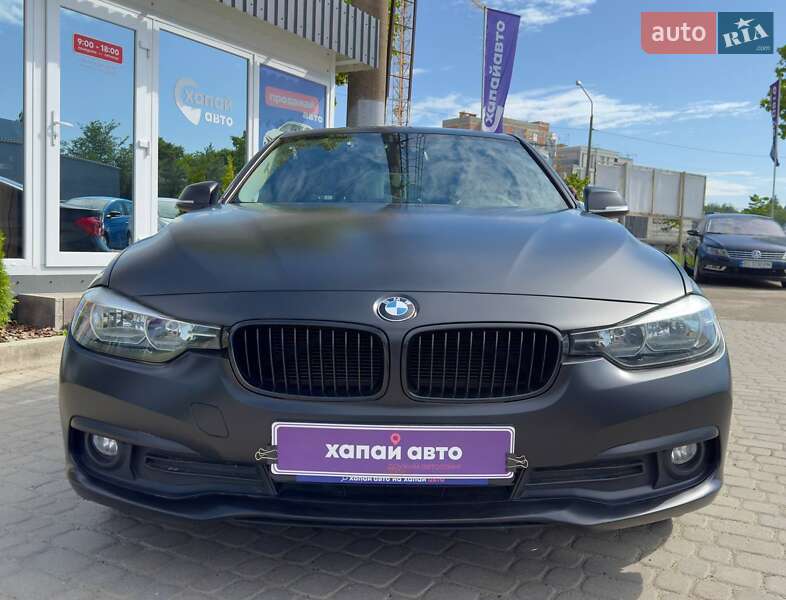 Седан BMW 3 Series 2015 в Львові