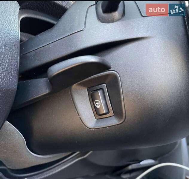 Седан BMW 3 Series 2012 в Львове