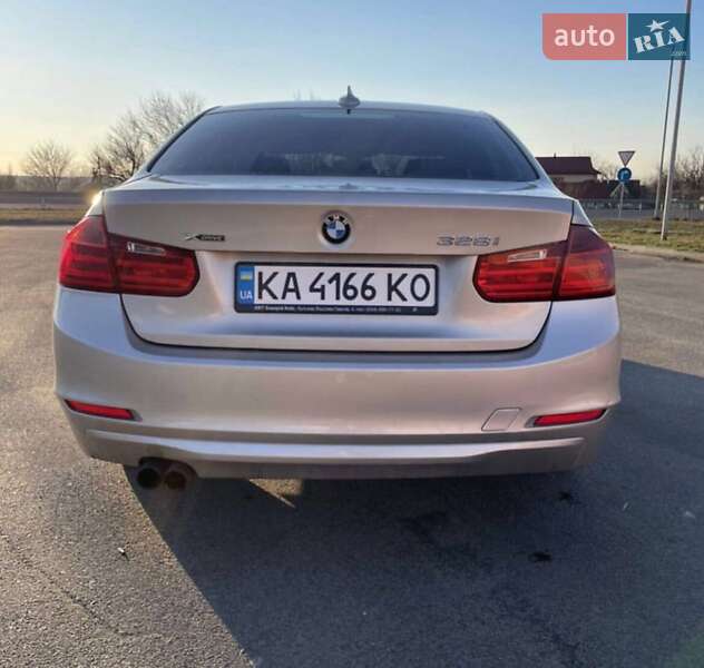 Седан BMW 3 Series 2012 в Львове