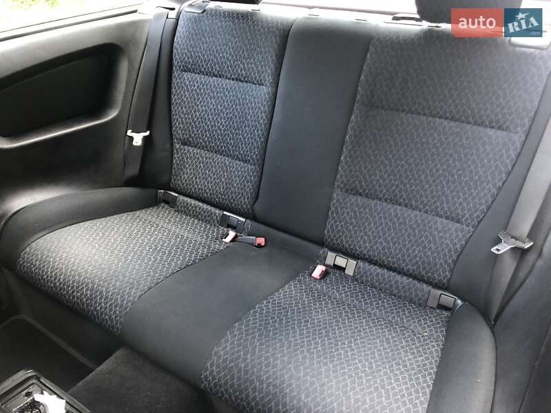 Купе BMW 3 Series 2003 в Києві