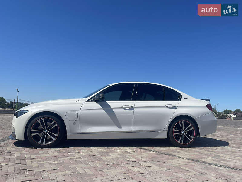 Седан BMW 3 Series 2017 в Харкові
