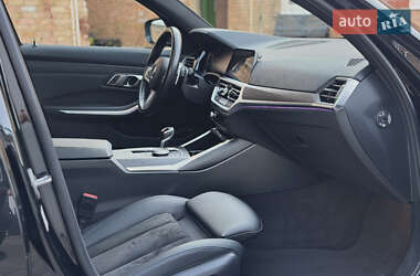 Седан BMW 3 Series 2022 в 
