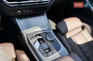 Седан BMW 3 Series 2022 в 