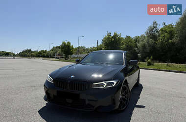 Седан BMW 3 Series 2022 в 