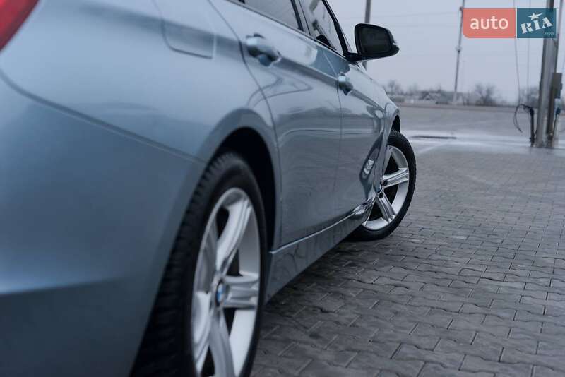Седан BMW 3 Series 2013 в Житомирі