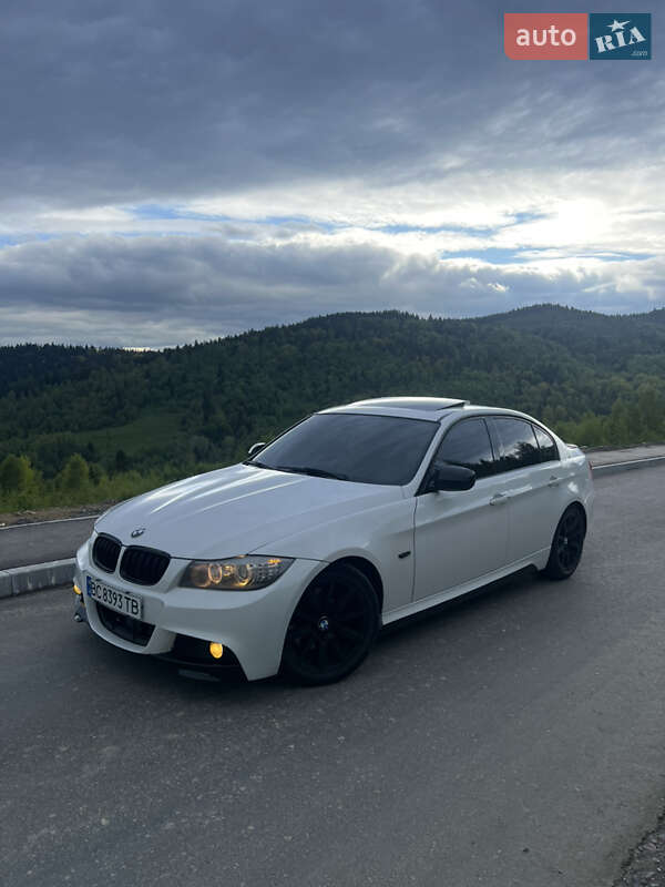 BMW 3 Series 2011
