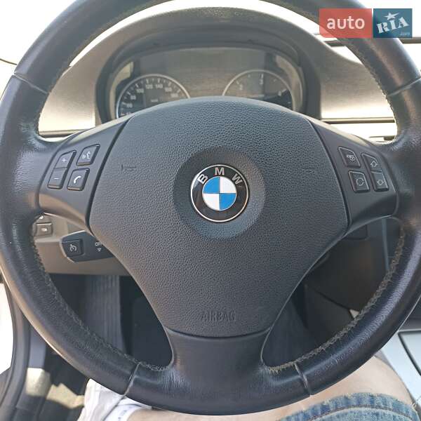 Универсал BMW 3 Series 2010 в Одессе фото 23 Универсал BMW 3 Series 2010 в Одессе