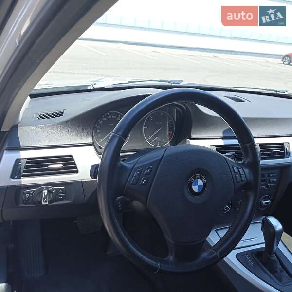 Универсал BMW 3 Series 2010 в Одессе фото 25 Универсал BMW 3 Series 2010 в Одессе