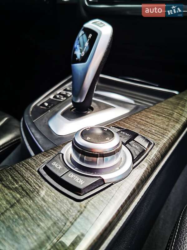 Седан BMW 3 Series 2012 в Львове