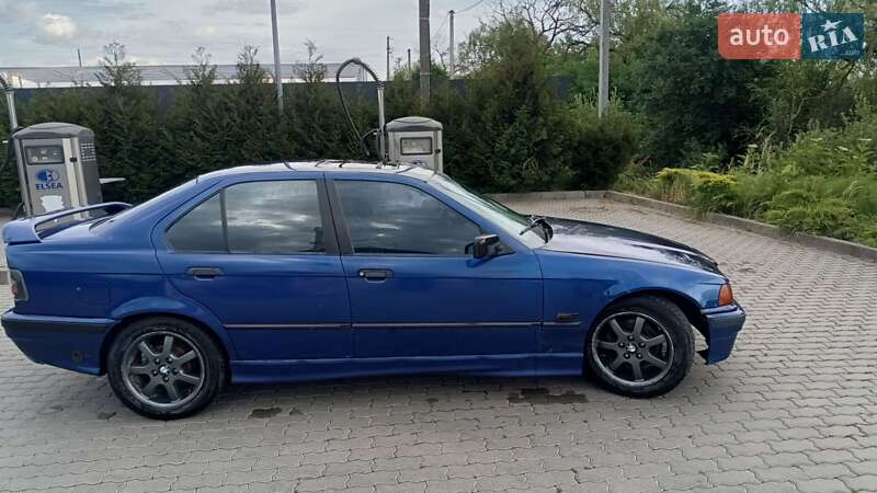 Седан BMW 3 Series 1996 в Ужгороде