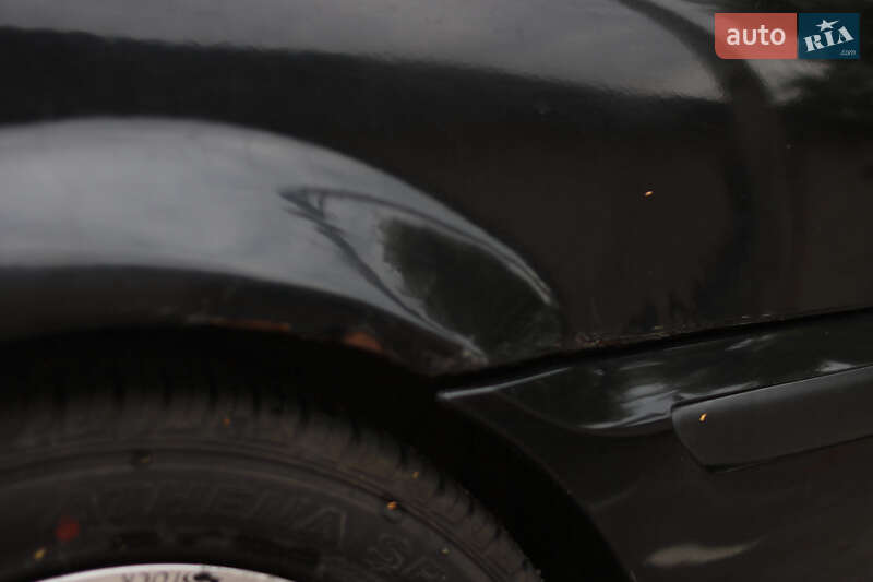 Седан BMW 3 Series 2004 в Корце фото 39 Седан BMW 3 Series 2004 в Корце