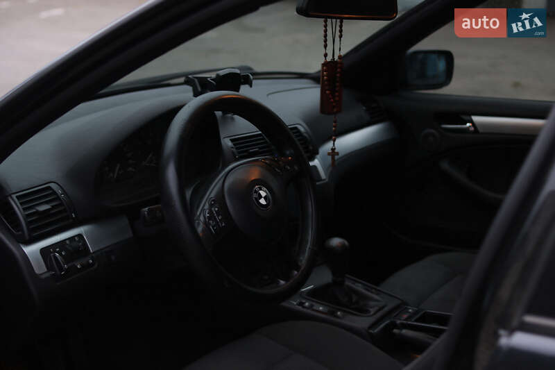 Седан BMW 3 Series 2004 в Корце фото 40 Седан BMW 3 Series 2004 в Корце