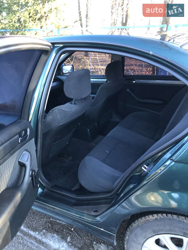 Седан BMW 3 Series 1998 в Добромиле