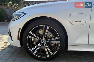Седан BMW 3 Series 2021 в 