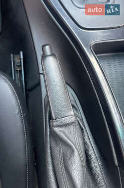 Седан BMW 3 Series 2009 в 